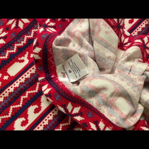 Vineyard vines Christmas pajama set - Picture 2 of 3